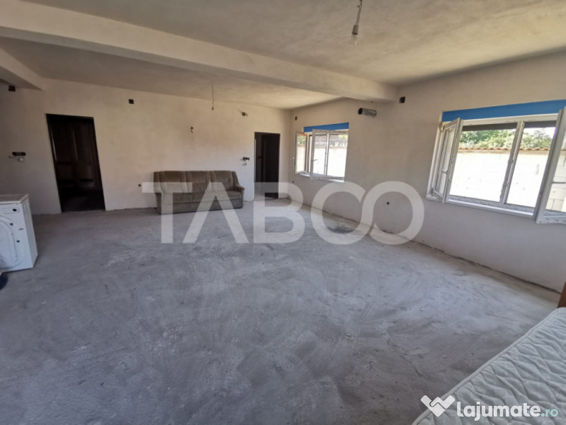 Casa individuala cu 5 camere in localitatea Miercurea Sibiul 