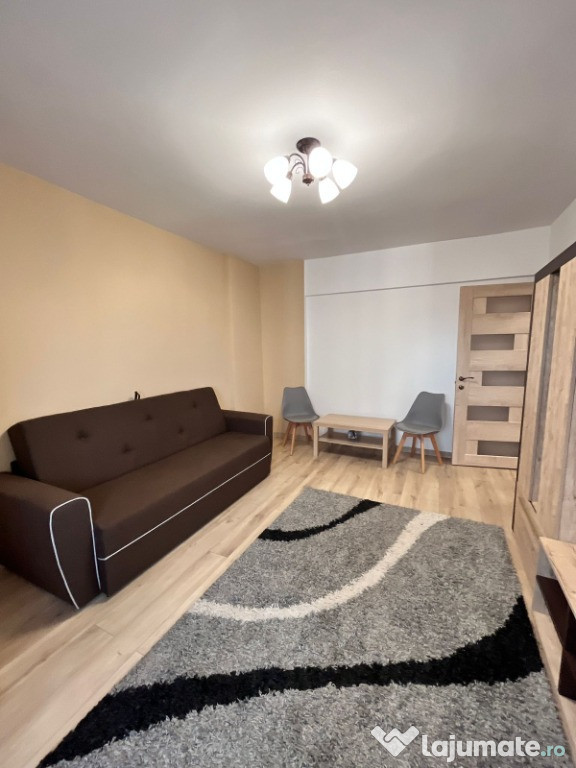 Apartament 2 cam dec, Păcurari Alpha Bank, 500 euro neg 