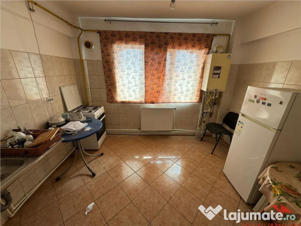 Apartament 2 camere, 60mp garaj proprietate, etaj 4 cu aco 