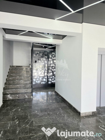 Apartament modern cu balcon generos și acces la piscină 