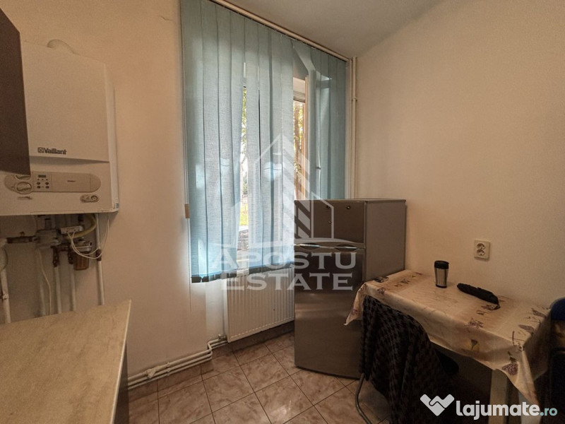 Apartament cu o camera in zona Medicina, centrala proprie 