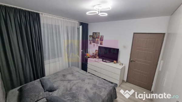 Apartament 3 camere 3/4 -Piata Resita 