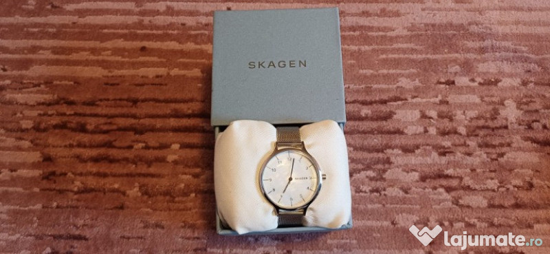 Ceas Skagen Argintiu cu bratara metalica cu model plasa si cristale 