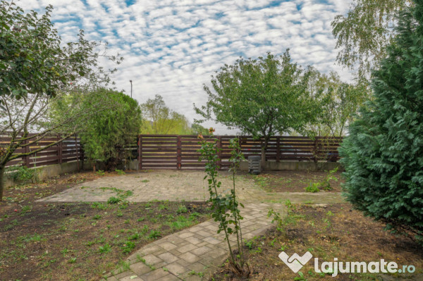 VILA IN BALOTESTI ,SUBURBIE IN PLINA DEZVOLTARE 