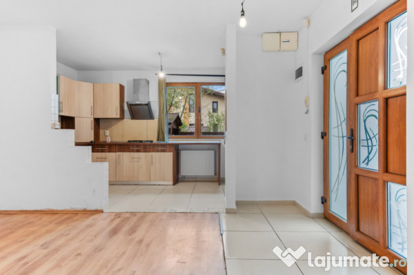 VILA IN BALOTESTI ,SUBURBIE IN PLINA DEZVOLTARE 