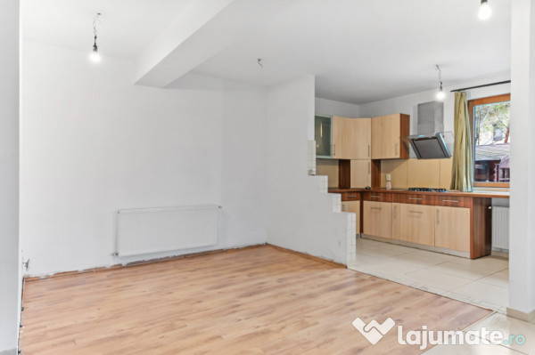 VILA IN BALOTESTI ,SUBURBIE IN PLINA DEZVOLTARE 