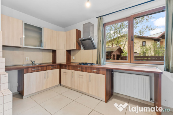 VILA IN BALOTESTI ,SUBURBIE IN PLINA DEZVOLTARE 