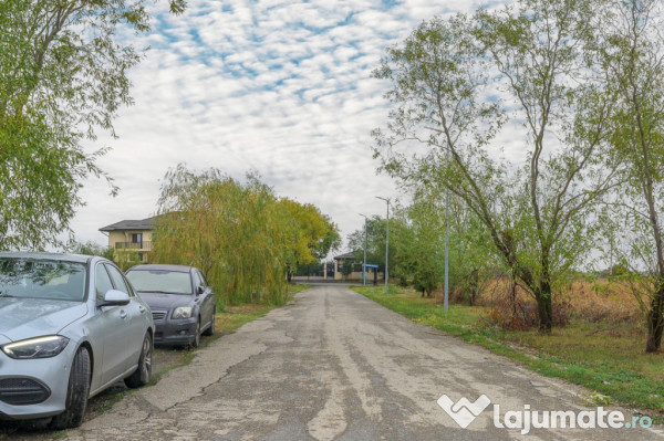 VILA IN BALOTESTI ,SUBURBIE IN PLINA DEZVOLTARE 