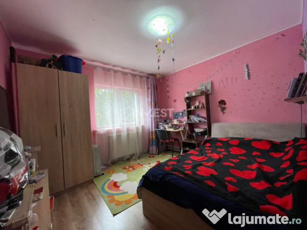 Apartament de vanzare, 3 camere, Etajul 1, zona Canta - Prof 