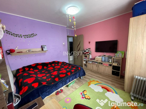 Apartament de vanzare, 3 camere, Etajul 1, zona Canta - Prof 