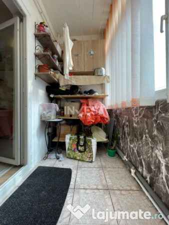 Apartament de vanzare, 3 camere, Etajul 1, zona Canta - Prof 