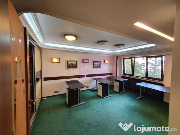 Apartament cu 3 camere de vanzare in Campina - Zona ultra...