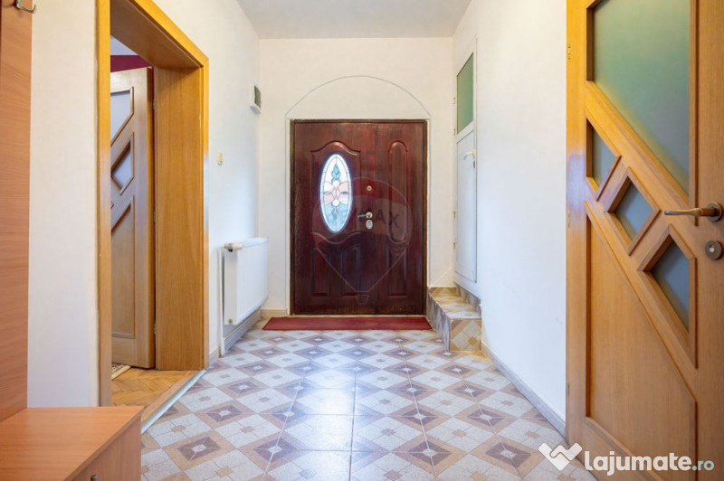 De inchiriat apartament 3 camere la casă, zona Florilor ...