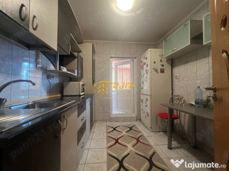 Apartament de vanzare cu 2 camere in Nicolina 