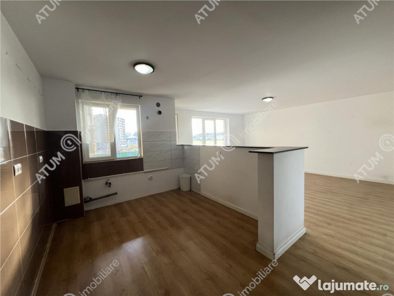 Apartament de 3 camere cu 2 balcoane etaj 2 situat in zona S 