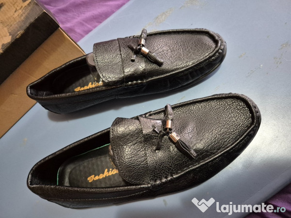 Pantofi barbatesti Fashion, marime 45, nepurtati, culoare neagra 