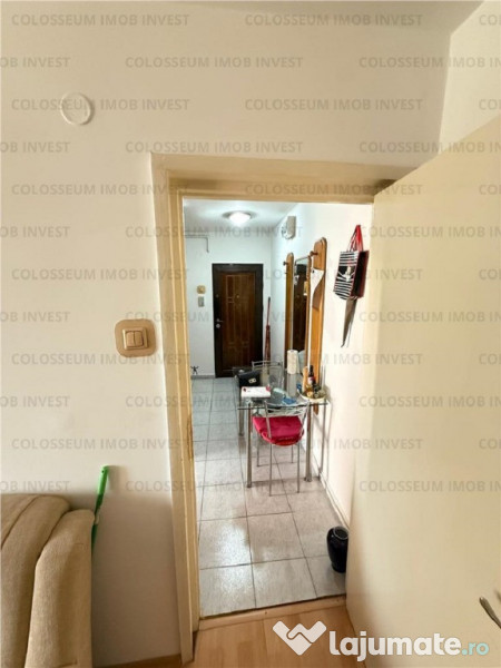 Apartament cu 3 camere, decomandat - zona Astra 