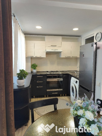 Garsoniera de inchiriat in zona Aparatori Patriei
