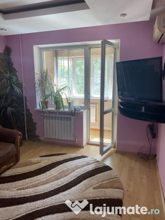 Garsoniera de inchiriat in zona Aparatorii Patriei 