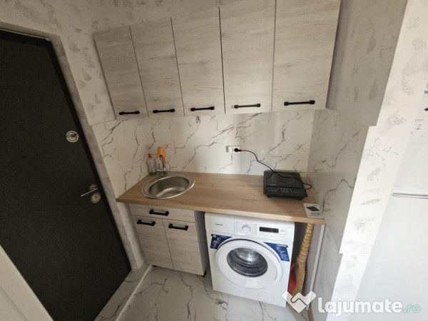 Cameră de cămin cu baie proprie,Bularga,cu chirias(250euro) 