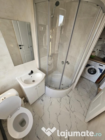 Cameră de cămin cu baie proprie,Bularga,cu chirias(250euro) 