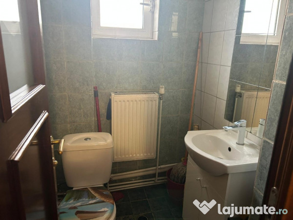 3 camere decomandat zona Gara Mare Bacinschi,et intermediar,lift,CT