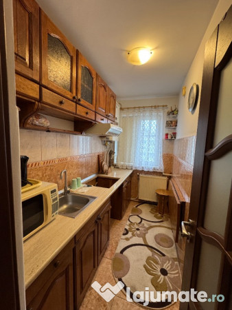 Vand apartament cu 2 camere