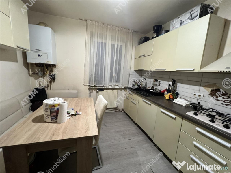 Apartament cu 4 camere 2 bai si balcon etaj 1 zona Rahovei d