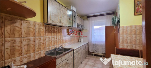 Apartament 3 camere,str.Siretului,Sibiu,comision 0