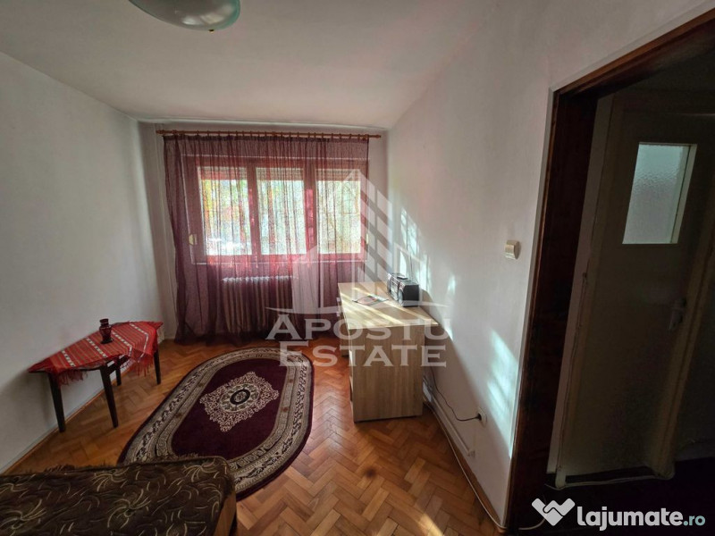 Apartament cu 2 camere, semidecomandat,centrala ,zona Dam...