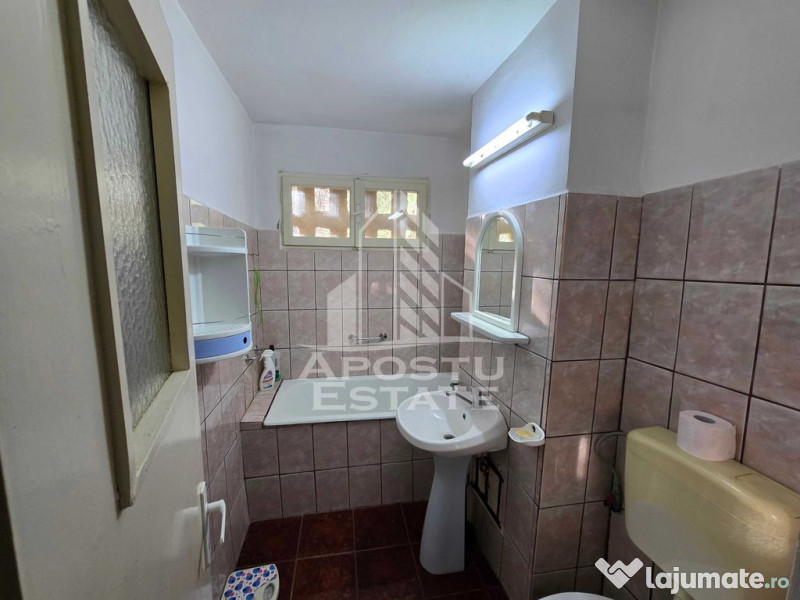 Apartament cu 2 camere, semidecomandat,centrala ,zona Dam...