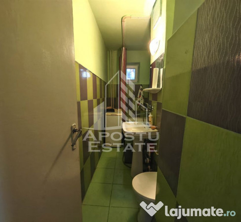 Apartament cu 2 camere la etaj intermediar, etajul 1, zon...