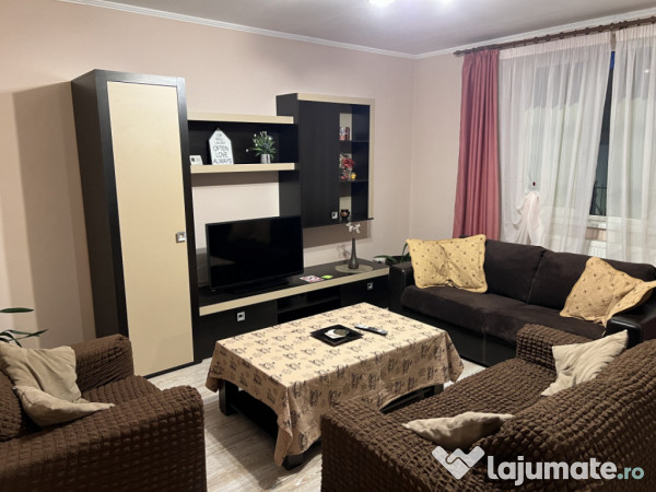 Apartament la casa 3 camere trei stejari spital