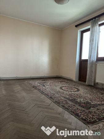 Super Pret!! Ap. 2 cam 54mp conf 1 decomandat etaj 2 Calea G