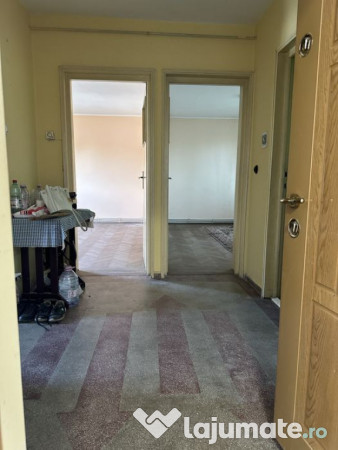 Super Pret!! Ap. 2 cam 54mp conf 1 decomandat etaj 2 Calea G