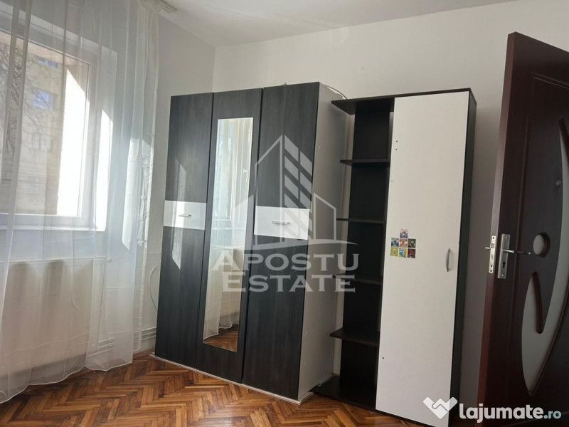 Apartament 3 camere, centrala proprie, zona Dambovita.