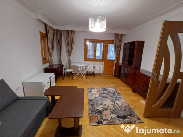 Apartament 3 camere, bloc tip vila, Zona Arcu