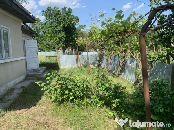 Casă + teren 2600 mp- Com. Negri- scop rezidențial sau ind 