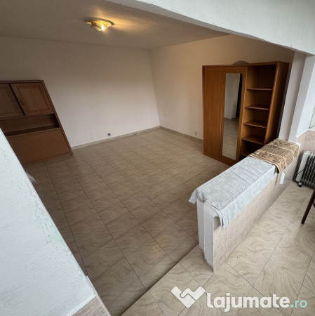 Garsoniera zona Inel 2 