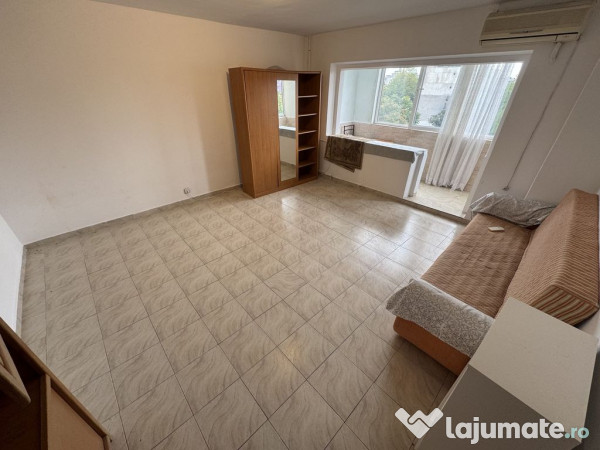 Garsoniera zona Inel 2 