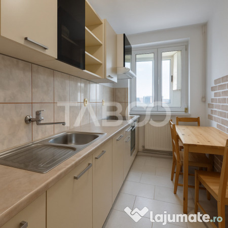 Apartament decomandat cu 2 camere 47 mpu balcon bloc cu lift 