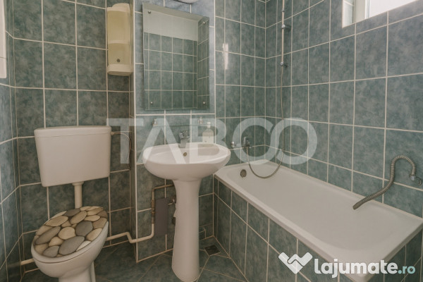 Apartament decomandat cu 2 camere 47 mpu balcon bloc cu lift 