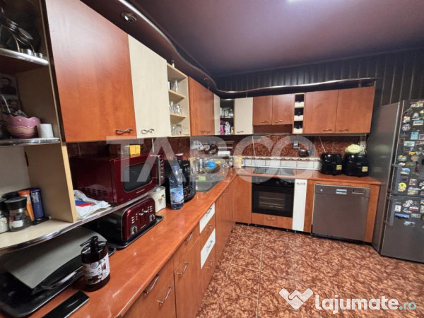 OPORTUNITATE INVESTITIE casa individuala cu spatiu comercial 