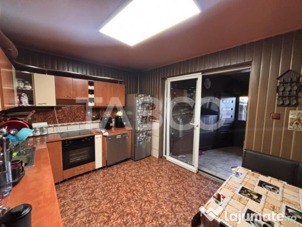 OPORTUNITATE INVESTITIE casa individuala cu spatiu comercial 