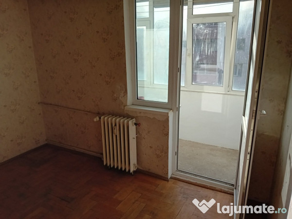 Apartament 2 Camere Centru Apa Serv. Bloc Nou 54mp decomandat etaj 3