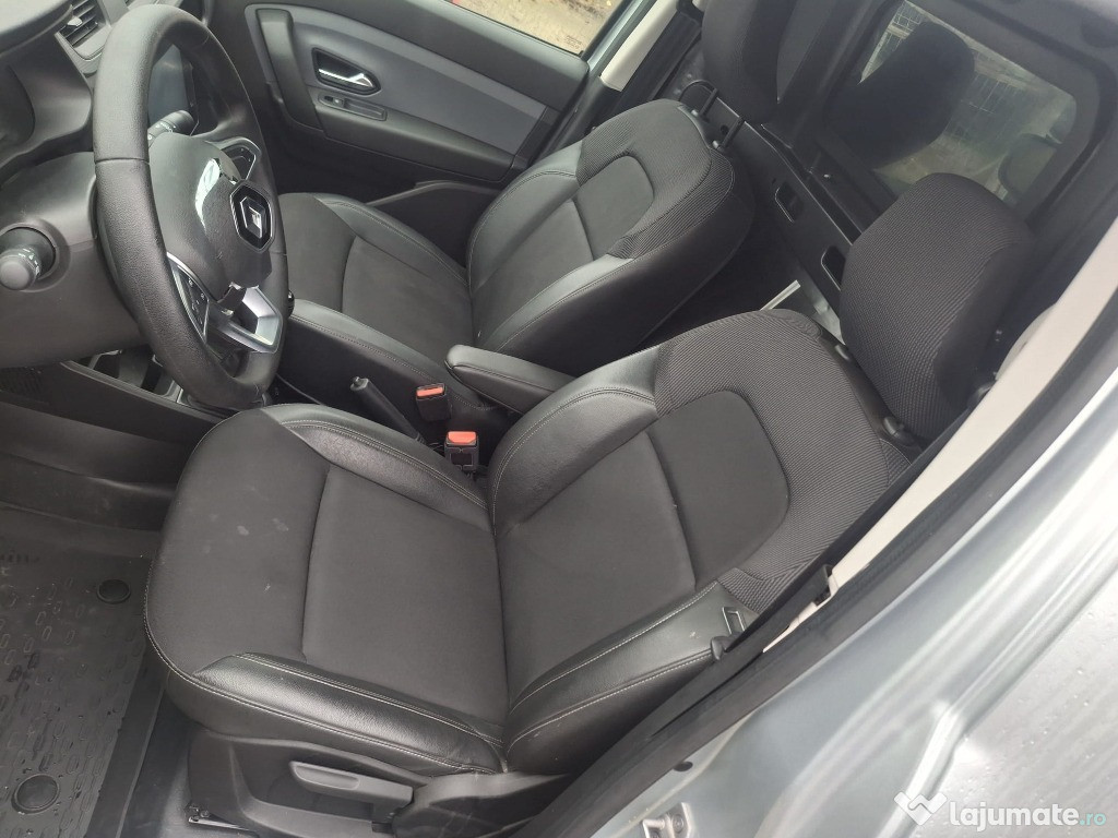 Dezmembrez Renault Express 1.5 Blue dCi an 2023 35.000 km