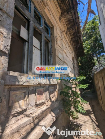 Viilor stradal teren 910 mp,vila S P pod mansardabil 587 mp 