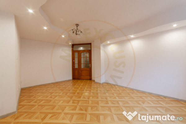 Apartament 5 camere parter zona Rolast-Jumbo