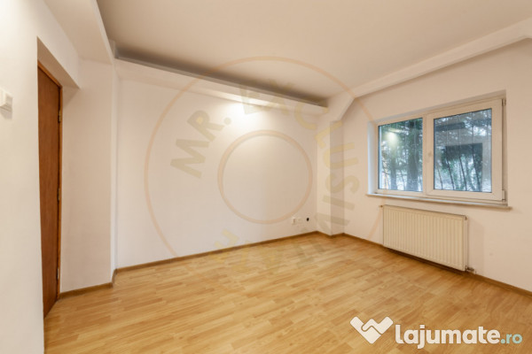 Apartament 5 camere parter zona Rolast-Jumbo