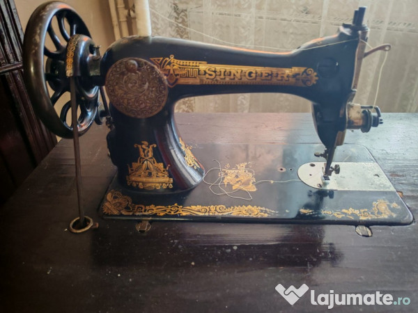 Masina de cusut Singer